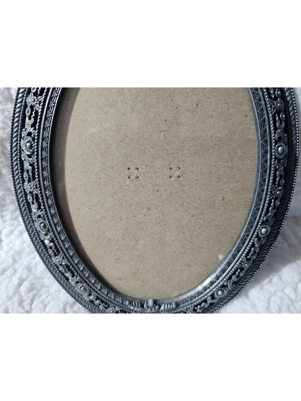 Ashleigh Manor Picture Frame Ornate Oval Floral Metal Free Standing Gray 8.5X6.7